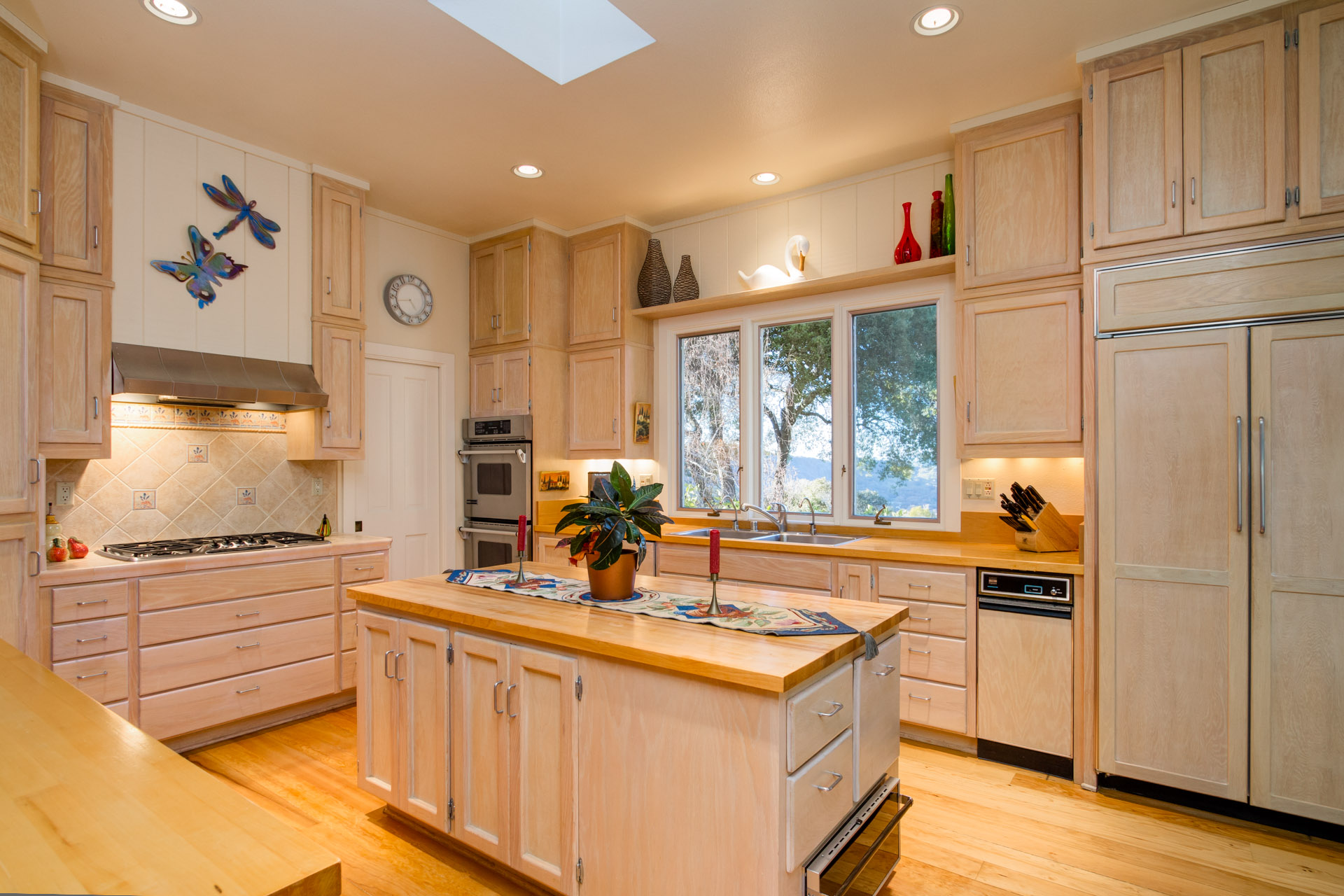 Kitchen - Before